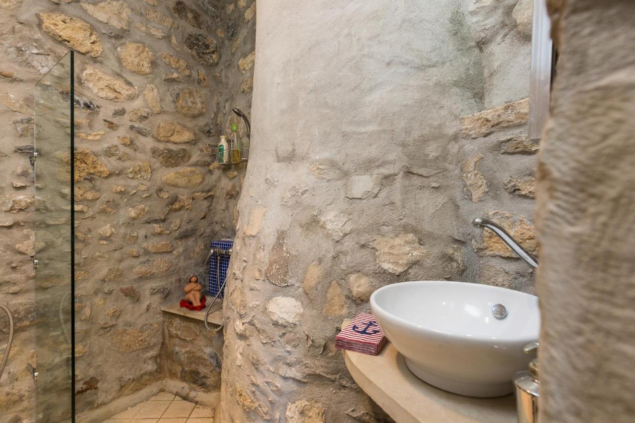 Muazzo Creta Stone House, Nature Escape With Pool, By Thinkvilla Pigi  Luaran gambar