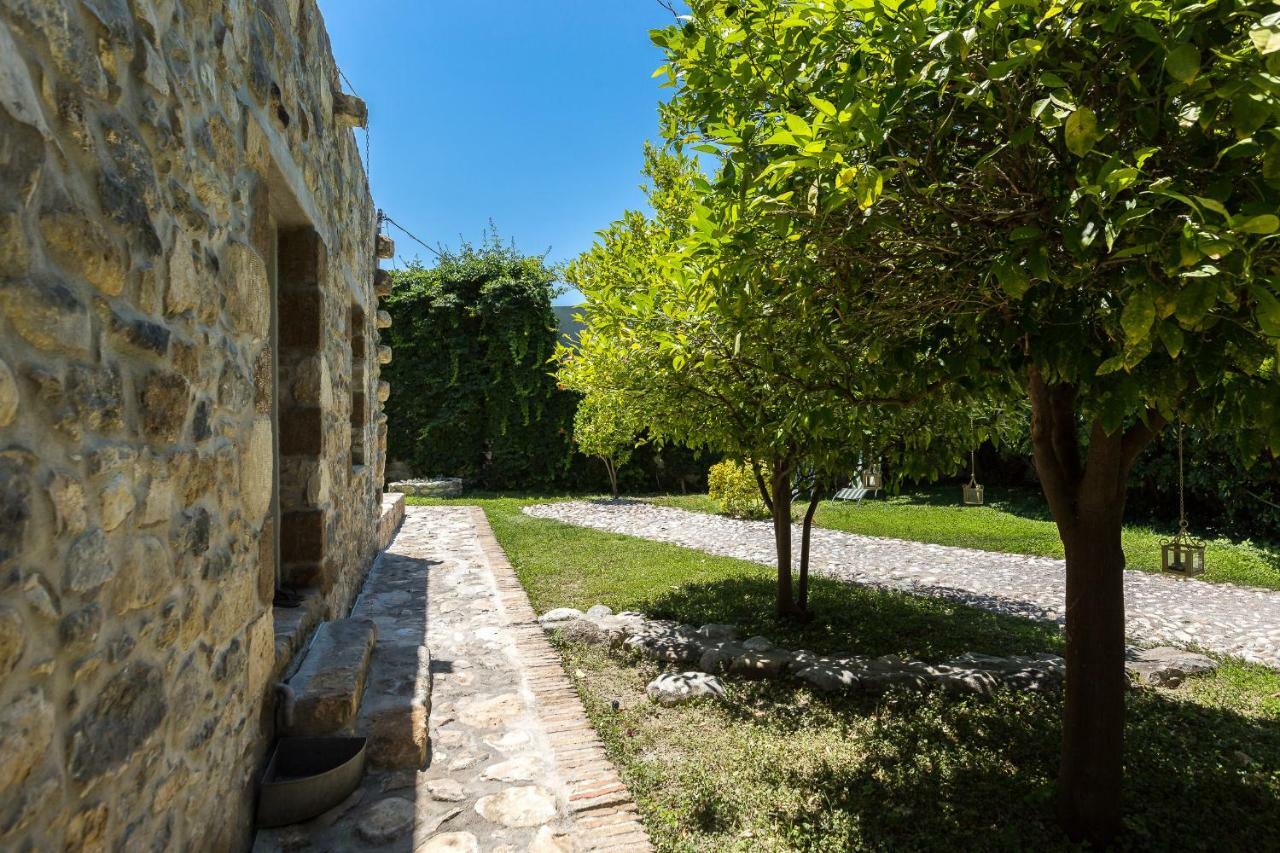 Muazzo Creta Stone House, Nature Escape With Pool, By Thinkvilla Pigi  Luaran gambar