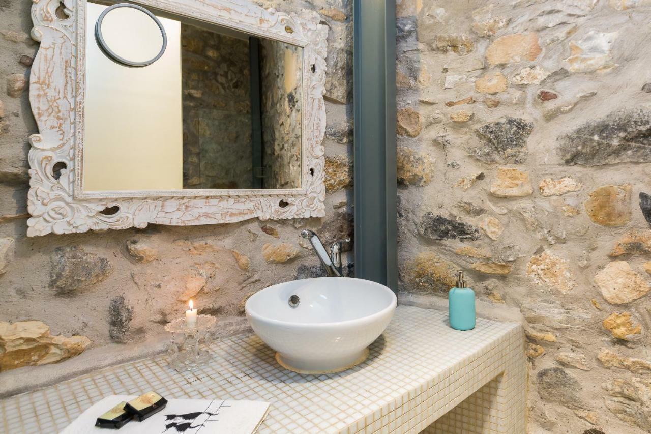 Muazzo Creta Stone House, Nature Escape With Pool, By Thinkvilla Pigi  Luaran gambar